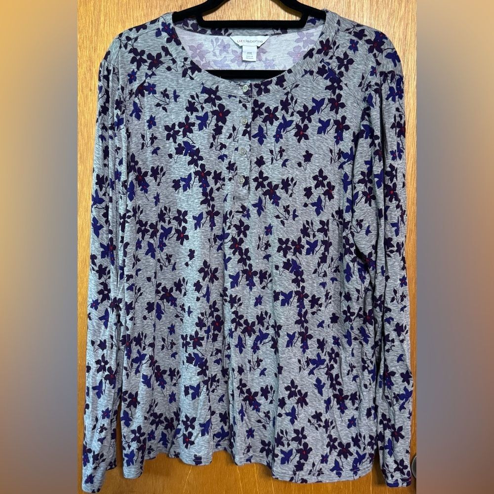 Liz Claiborne White and Blue Long Sleeve Polo Blouse